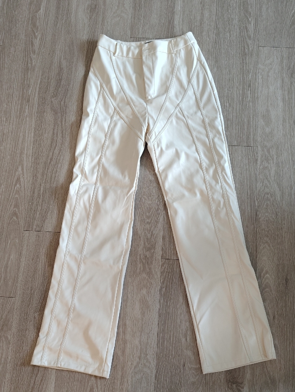 PrettyLittleThing Cream Contrast-Stitch Pants